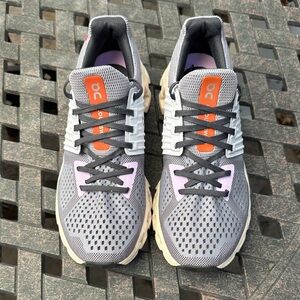 On Cloudswift Running Women's Athletic Shoes 9 W in Gray, Orchid, and Orange